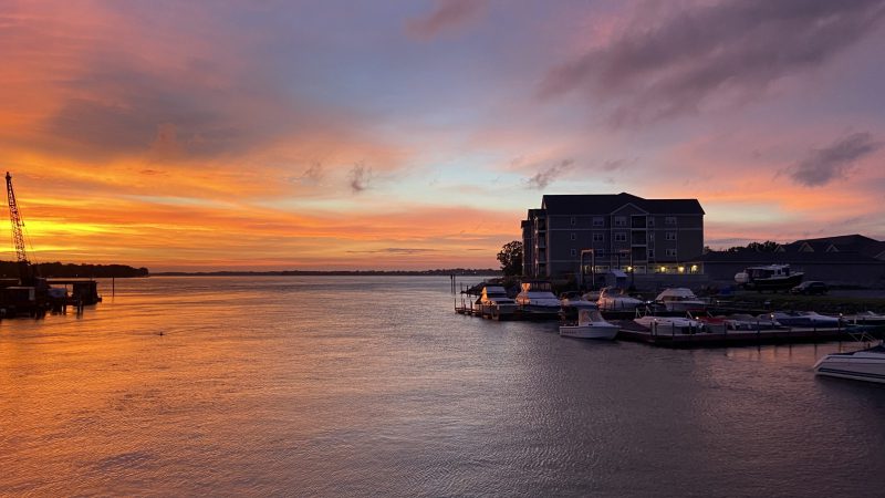 600-river-sunset 600-river-sunset
